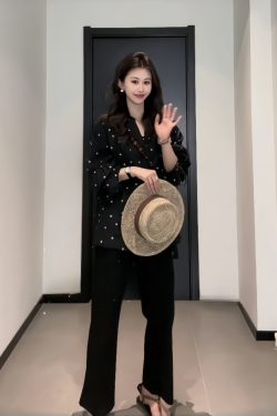 Plus-Size Black Polka Dot Long Sleeve Top with Lantern Sleeves - Minimalist Linen Spring Shirt for Curvy Women