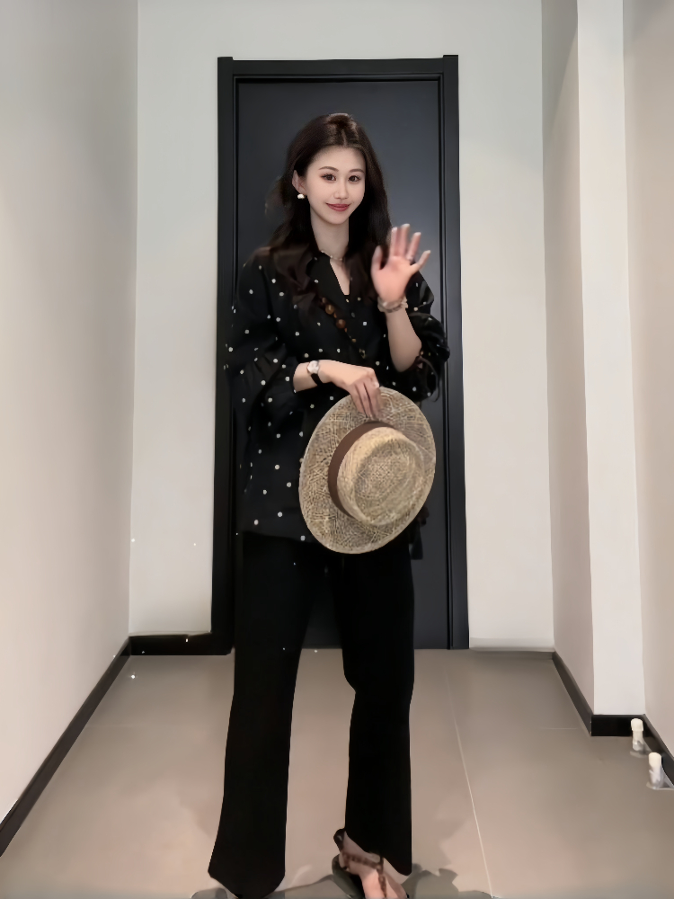 Plus-Size Black Polka Dot Long Sleeve Top with Lantern Sleeves - Minimalist Linen Spring Shirt for Curvy Women Plus-Size Black Polka Dot Long Sleeve Top with Lantern Sleeves - Minimalist Linen Spring Shirt for Curvy Women