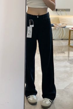 Plus-Size Black Straight-Leg Jeans for Petite Women - 2025 New Style, Loose Fit, Casual Fashion Essential