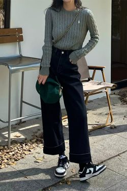 Plus Size Black Straight-Leg Jeans for Women, 2025 New Style, Loose Nine-Point Wide-Leg Pants for Pear-Shaped Figures