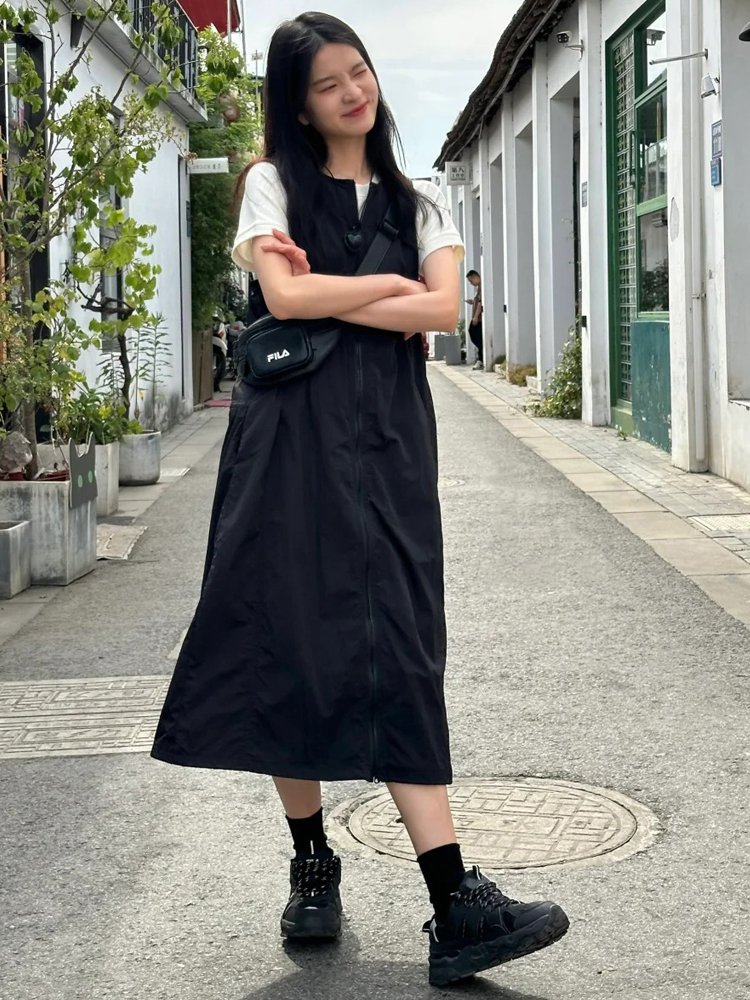 Plus Size Black Waist-Cinching Work Vest Dress for Women, Flattering Summer Strap Dress for Curvy Figures Plus Size Black Waist-Cinching Work Vest Dress for Women, Flattering Summer Strap Dress for Curvy Figures