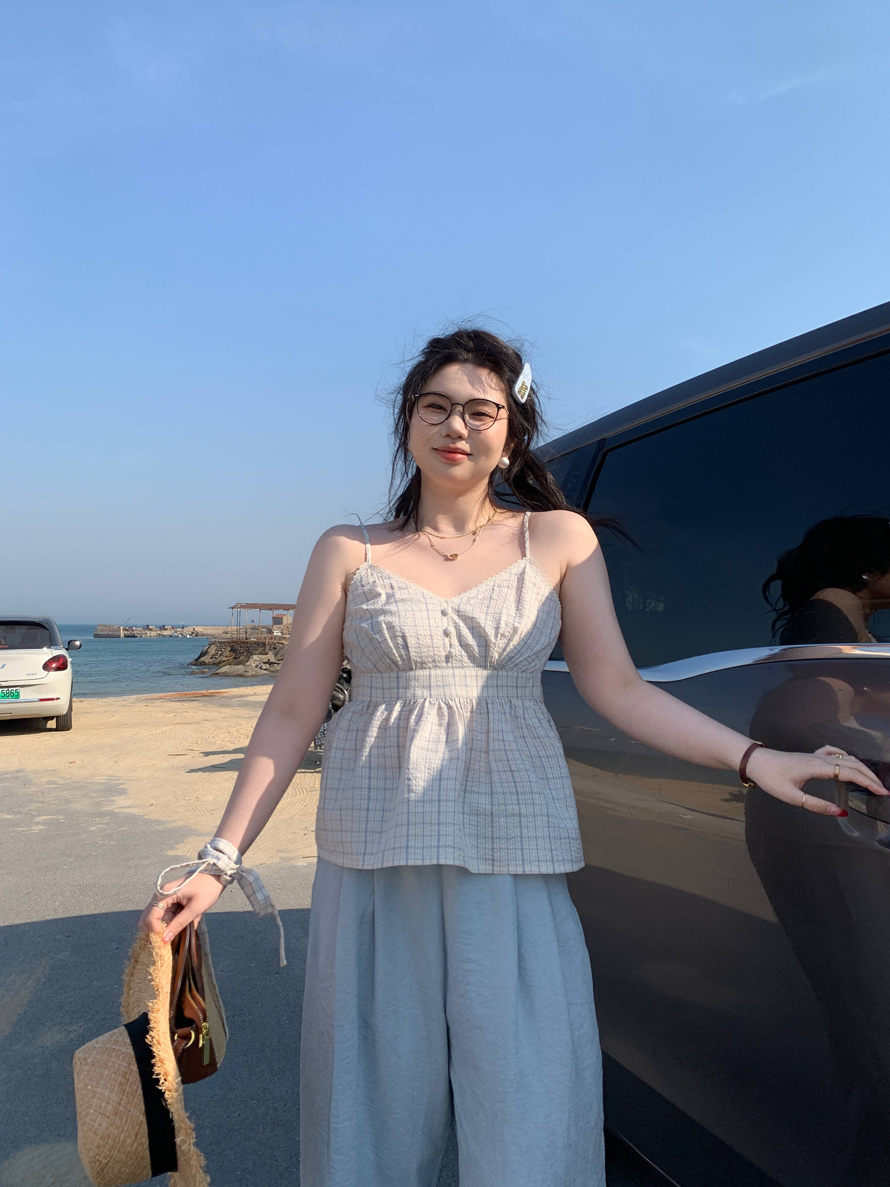 Plus Size Blue Plaid Bubble Cotton Camisole - Retro Korean Style Summer Top for Slightly Chubby Girls Plus Size Blue Plaid Bubble Cotton Camisole - Retro Korean Style Summer Top for Slightly Chubby Girls