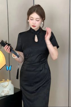 Plus Size Chinese-Style Retro Jacquard Dress for Women, Flattering Qipao Design, Summer Fashion for Curvy Figures