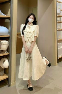 Plus-Size Chinese Style Short Sleeve Jacket for Women, Slimming High-Waisted Retro Half-Length Dress, Elegant National Wind Fashion