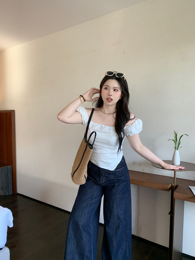 Plus Size Designer Lace One-Shoulder Top - Slimming Pleated Short T-Shirt for Summer - Trendy Chubby Style Plus Size Designer Lace One-Shoulder Top - Slimming Pleated Short T-Shirt for Summer - Trendy Chubby Style