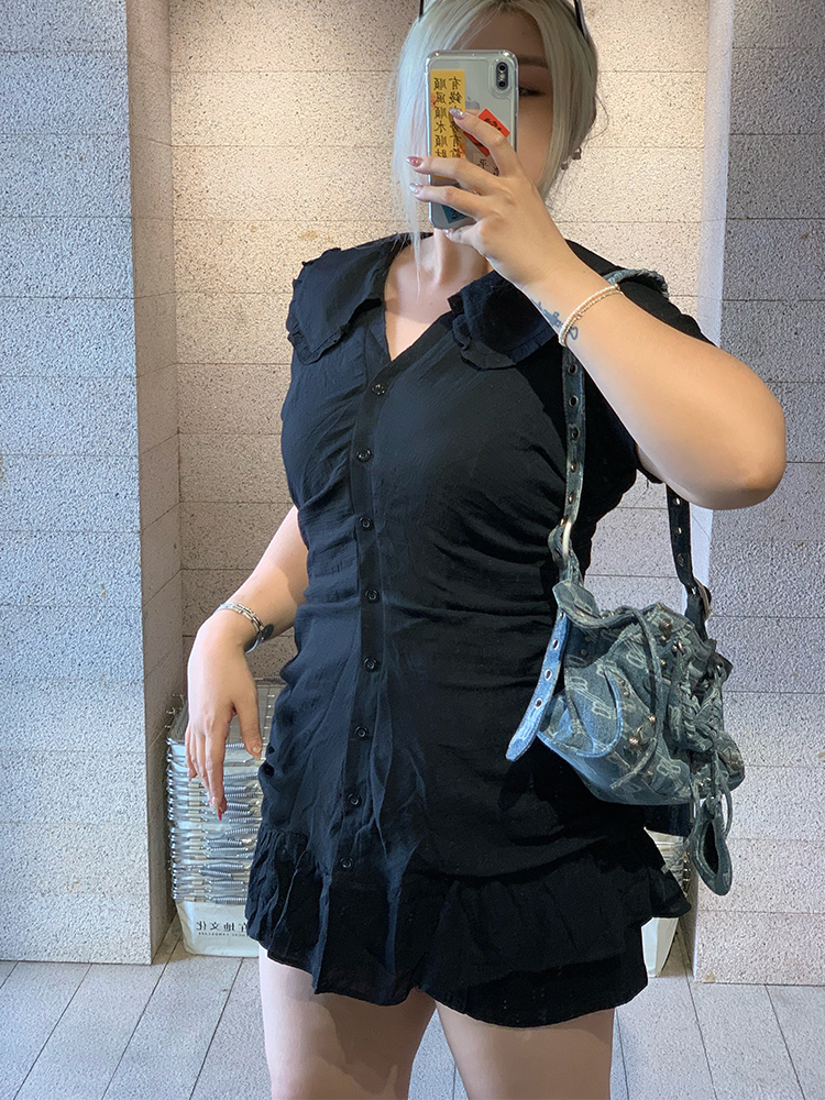 Plus Size Elegant A-Line Little Black Dress, Pleated Chiffon Commuter Style, French-Inspired Design for Effortless Chic Look Plus Size Elegant A-Line Little Black Dress, Pleated Chiffon Commuter Style, French-Inspired Design for Effortless Chic Look