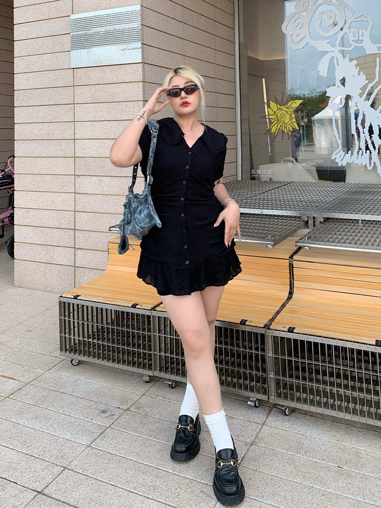 Plus Size Elegant A-Line Little Black Dress, Pleated Chiffon Commuter Style, French-Inspired Design for Effortless Chic Look Plus Size Elegant A-Line Little Black Dress, Pleated Chiffon Commuter Style, French-Inspired Design for Effortless Chic Look