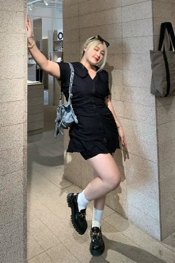 Plus Size Elegant A-Line Little Black Dress, Pleated Chiffon Commuter Style, French-Inspired Design for Effortless Chic Look