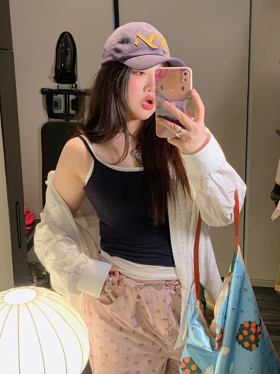 Plus Size Fake Two-Piece Spaghetti Strap Vest for Women - Summer 2025 Stylish Top to Hide Belly, Casual Chic Fashion Plus Size Fake Two-Piece Spaghetti Strap Vest for Women - Summer 2025 Stylish Top to Hide Belly, Casual Chic Fashion