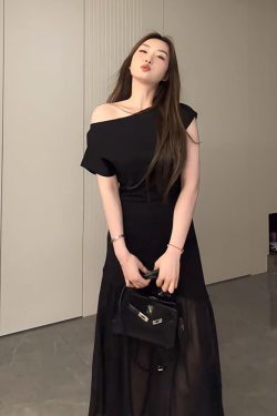 Plus-Size Flattering Off-Shoulder Summer Dress, Long Patchwork Little Black Dress for Women, Trendy and Fashionable Design