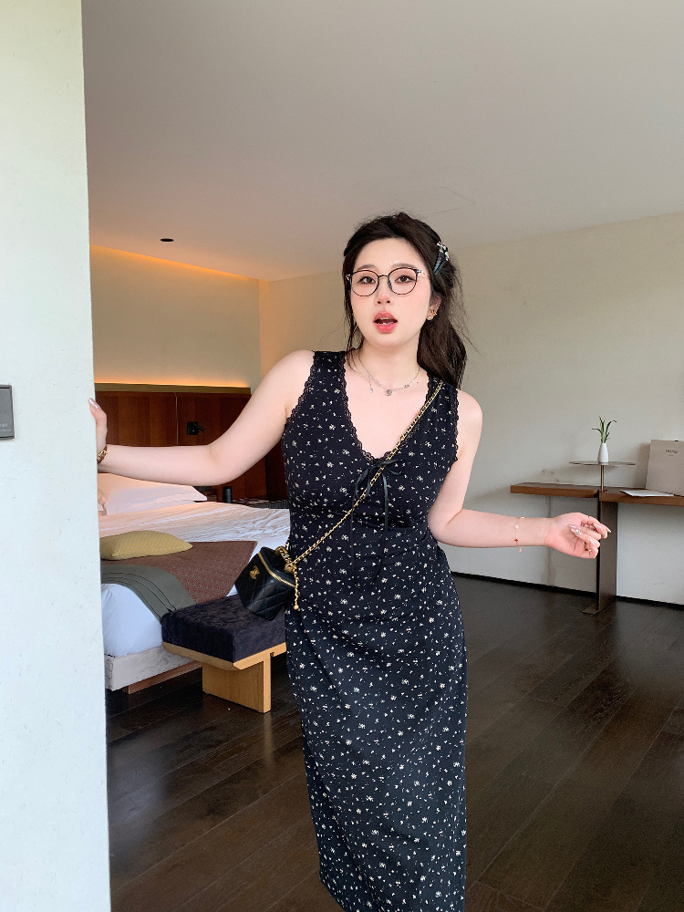 Plus Size Floral Bow Cami Dress - Korean Style, Romantic Atmosphere, Summer Fashion, Slightly Chubby, Itaewon-Inspired Plus Size Floral Bow Cami Dress - Korean Style, Romantic Atmosphere, Summer Fashion, Slightly Chubby, Itaewon-Inspired