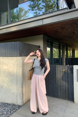 Plus-Size Flutter Sleeve Pleated Top for Curvy Figures - Easy to Wear, Flattering Short Sleeve Design, Perfect for Everyday Style