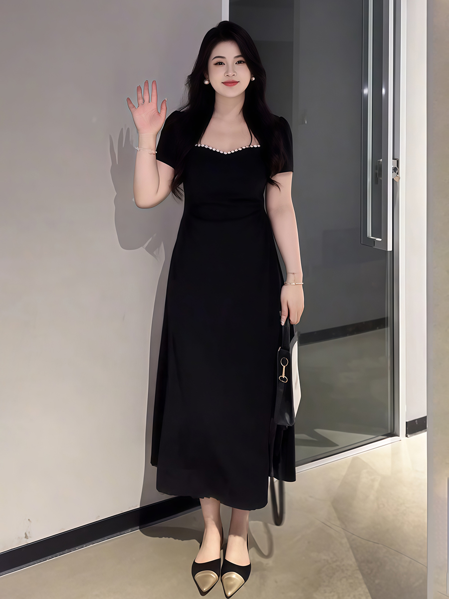 Plus-Size French Hepburn-Style Black Square-Neck Dress for Women - Elegant Summer Little Black Dress for Social Events Plus-Size French Hepburn-Style Black Square-Neck Dress for Women - Elegant Summer Little Black Dress for Social Events