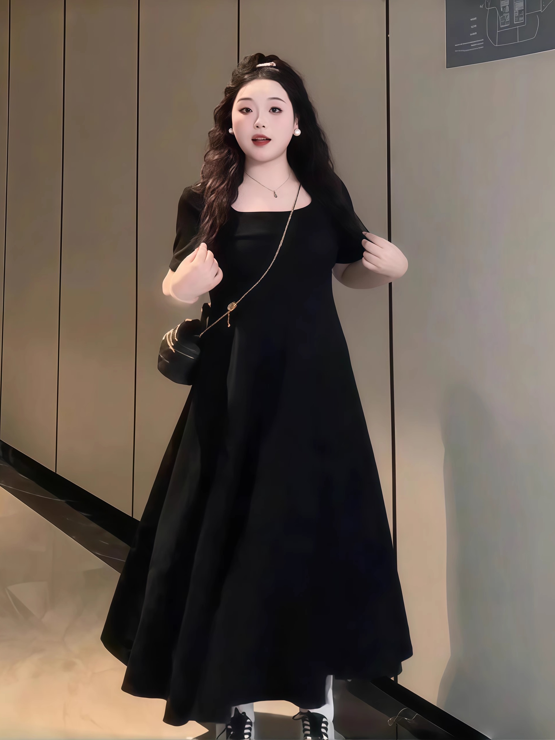 Plus-Size French Hepburn-Style Square-Neck Dress with Flattering A-Line Skirt for Summer, Perfect for Pear-Shaped Figures Plus-Size French Hepburn-Style Square-Neck Dress with Flattering A-Line Skirt for Summer, Perfect for Pear-Shaped Figures