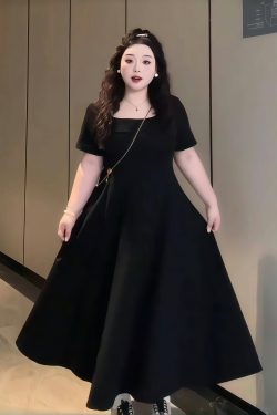 Plus-Size French Hepburn-Style Square-Neck Dress with Flattering A-Line Skirt for Summer, Perfect for Pear-Shaped Figures