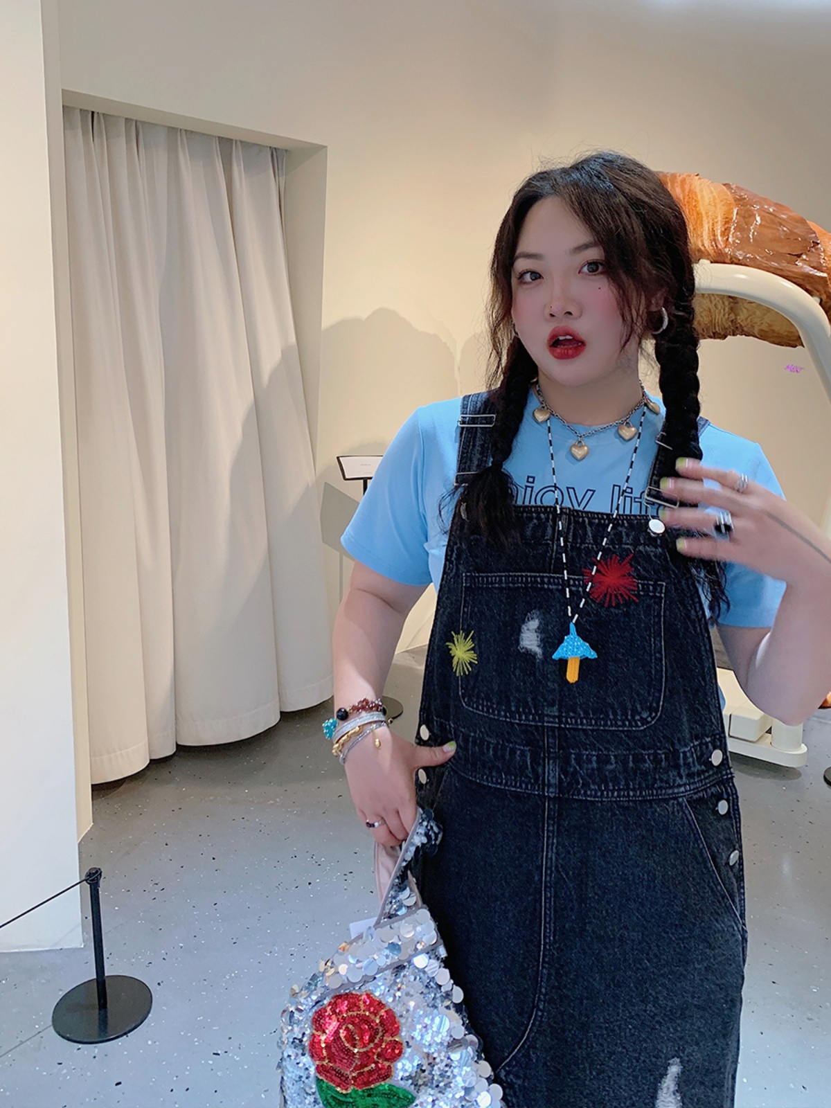 Plus Size Gold Support Printed Short Sleeve T-Shirt for Women - Slim Fit Summer Top in 2025 Trendy Style Plus Size Gold Support Printed Short Sleeve T-Shirt for Women - Slim Fit Summer Top in 2025 Trendy Style