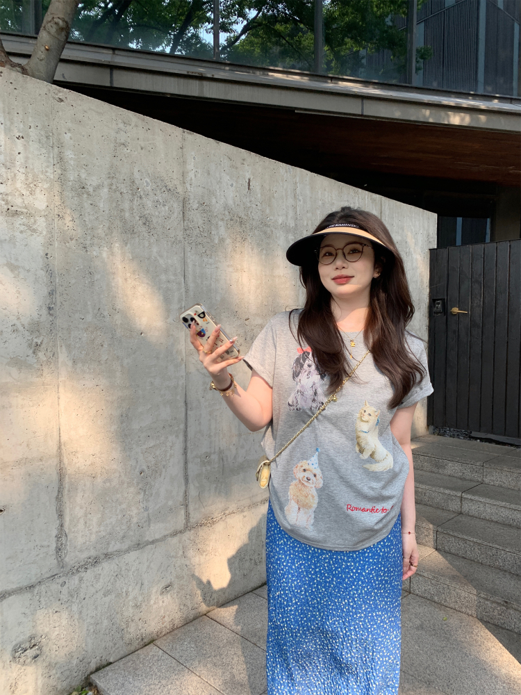 Plus Size Gray Cartoon Print Animal Party T-Shirt - Loose Fit Short Sleeve Top for Casual Style Plus Size Gray Cartoon Print Animal Party T-Shirt - Loose Fit Short Sleeve Top for Casual Style