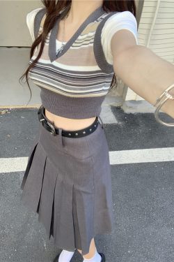 Plus-Size Gray Pleated A-Line Skirt for Women, Mid-Length Korean Style, Slimming College Fashion Design