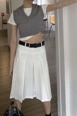Plus-Size Gray Pleated A-Line Skirt for Women, Mid-Length Korean Style, Slimming College Fashion Design