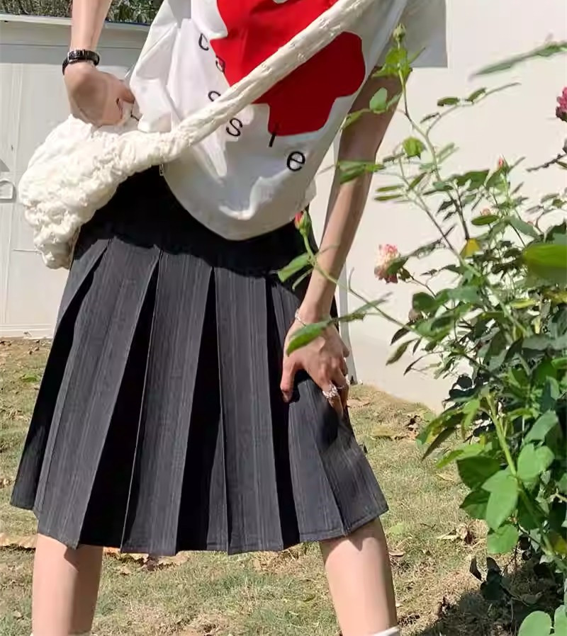 Plus Size Gray Striped Midi Skirt for Women, High-Waisted A-Line Summer Pleated Design, Flattering Fit for Every Occasion Plus Size Gray Striped Midi Skirt for Women, High-Waisted A-Line Summer Pleated Design, Flattering Fit for Every Occasion