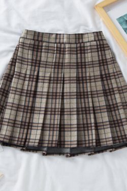 Plus Size High-Waisted A-Line Plaid Wool Pleated Skirt for Autumn Winter - Flattering Short Skirt for Curvy Women and Students