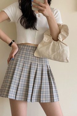 Plus Size High-Waisted A-Line Plaid Wool Pleated Skirt for Autumn Winter - Flattering Short Skirt for Curvy Women and Students