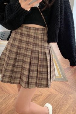 Plus Size High-Waisted A-Line Plaid Wool Pleated Skirt for Autumn Winter - Flattering Short Skirt for Curvy Women and Students