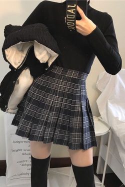 Plus Size High-Waisted A-Line Plaid Wool Pleated Skirt for Autumn Winter - Flattering Short Skirt for Curvy Women and Students