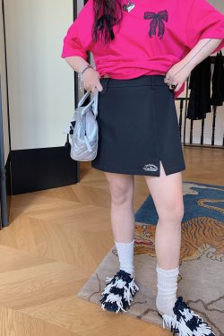 Plus Size High-Waisted Black A-Line Skirt for Women, Summer 2025 Embroidered Design, Curvy Fashion, Stylish Short Skirt