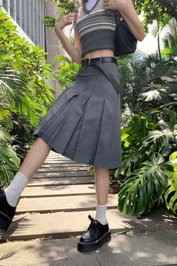 Plus-Size High-Waisted Gray Pleated A-Line Skirt for Women - Mid-Length College Style, Slimming Design for Autumn Fashion