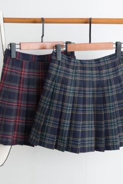 Plus-Size High-Waisted JK Japanese-Style Plaid Pleated Skirt, Slimming Puffed A-Line Design for Women, College Casual Fashion