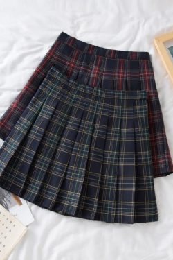 Plus-Size High-Waisted JK Japanese-Style Plaid Pleated Skirt, Slimming Puffed A-Line Design for Women, College Casual Fashion