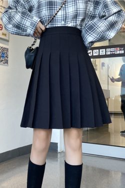 Plus Size High-Waisted Plaid Pleated Mid-Length Skirt, A-Line Puff Skirt in JK Style for Women, Trendy 90s Inspired Fashion