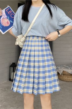 Plus Size High-Waisted Plaid Pleated Mid-Length Skirt, A-Line Puff Skirt in JK Style for Women, Trendy 90s Inspired Fashion