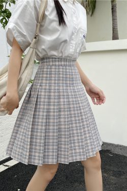 Plus Size High-Waisted Plaid Pleated Mid-Length Skirt, A-Line Puff Skirt in JK Style for Women, Trendy 90s Inspired Fashion