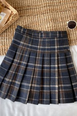 Plus Size High-Waisted Plaid Pleated Skirt for Women - 2025 Spring Summer College Style Short Skirt, Anti-Exposure Design