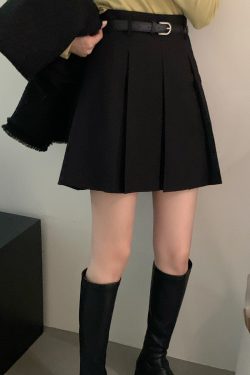 Plus-Size High-Waisted Pleated A-Line Skirt for Women, Slimming College Style, Trendy Half Skirt for Curvy Figures