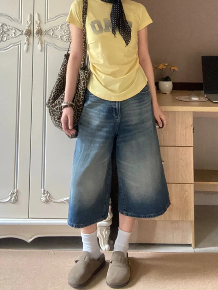 Plus Size High-Waisted Wide-Leg Denim Capri Pants for Women - Flattering Loose Fit American Style Shorts 2025 Plus Size High-Waisted Wide-Leg Denim Capri Pants for Women - Flattering Loose Fit American Style Shorts 2025