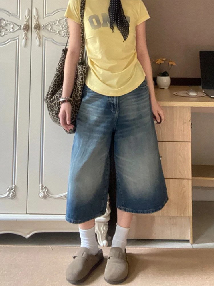 Plus Size High-Waisted Wide-Leg Denim Capri Pants for Women - Flattering Loose Fit American Style Shorts 2025 Plus Size High-Waisted Wide-Leg Denim Capri Pants for Women - Flattering Loose Fit American Style Shorts 2025