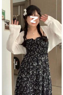 Plus Size Ice Silk Knitted Cardigan for Women - Lightweight Sun Protection, Sleeveless Cropped Cover-Up for Spring, Flattering Fit