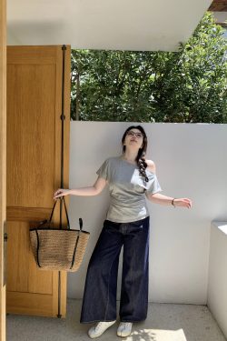 Plus-Size Irregular Off-Shoulder Short Sleeve T-Shirt - Comfortable Slimming Top for Casual Wear