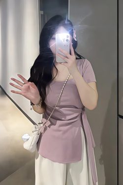 Plus-Size Irregular U-Neck Short Sleeve T-Shirt for Women - Flattering Cinched Waist, Summer Essential, French Design