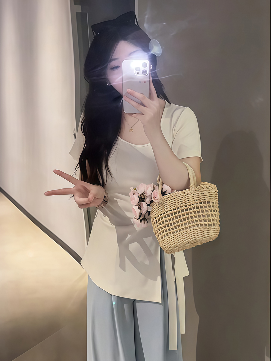 Plus-Size Irregular U-Neck Short Sleeve T-Shirt for Women - Flattering Cinched Waist, Summer Essential, French Design Plus-Size Irregular U-Neck Short Sleeve T-Shirt for Women - Flattering Cinched Waist, Summer Essential, French Design