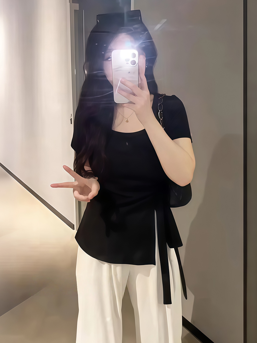 Plus-Size Irregular U-Neck Short Sleeve T-Shirt for Women - Flattering Cinched Waist, Summer Essential, French Design Plus-Size Irregular U-Neck Short Sleeve T-Shirt for Women - Flattering Cinched Waist, Summer Essential, French Design