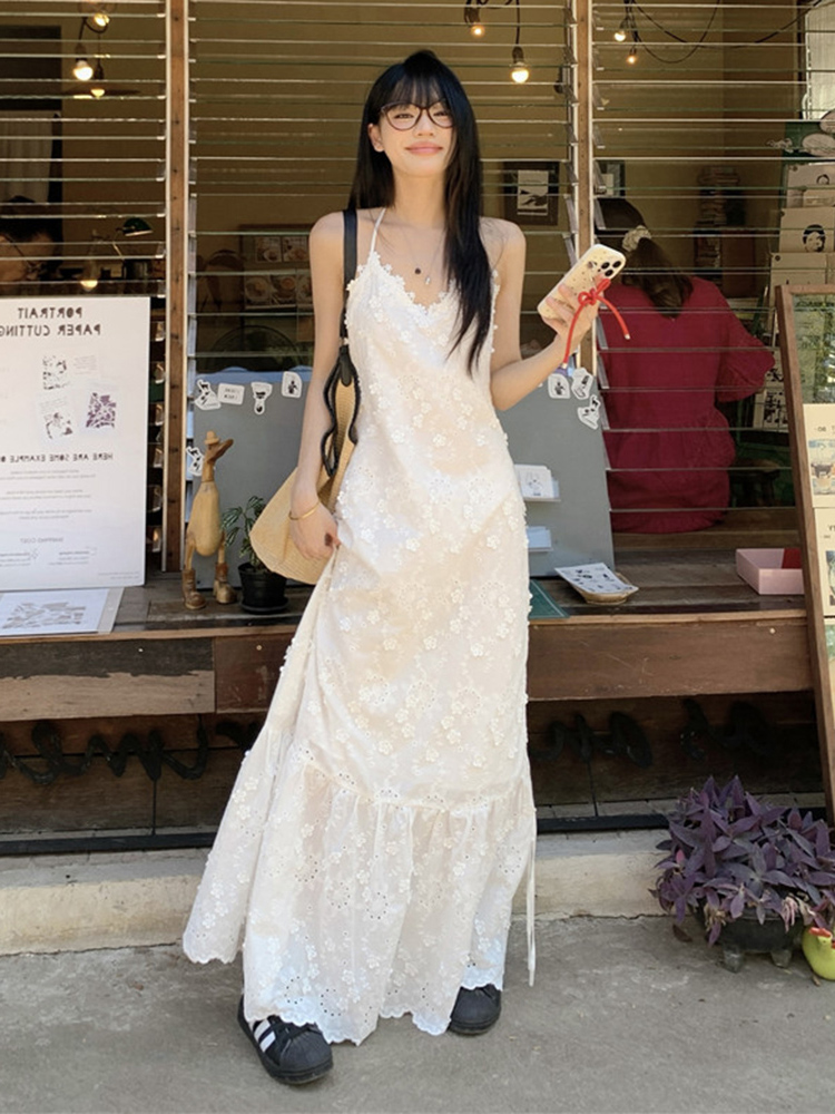 Plus-Size Lace Camisole Dress for Women, Summer French Style, Loose-Fitting Backless A-Line Long Dress, Slimming 90s Inspired Fashion Plus-Size Lace Camisole Dress for Women, Summer French Style, Loose-Fitting Backless A-Line Long Dress, Slimming 90s Inspired Fashion