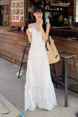 Plus-Size Lace Camisole Dress for Women, Summer French Style, Loose-Fitting Backless A-Line Long Dress, Slimming 90s Inspired Fashion