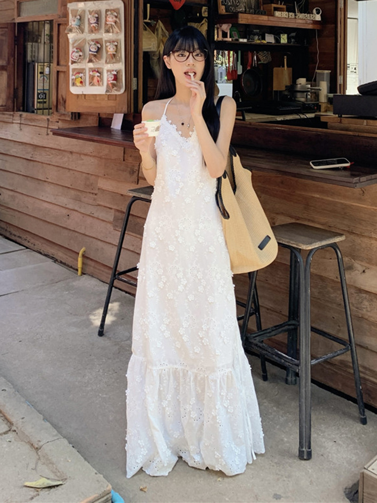 Plus-Size Lace Camisole Dress for Women, Summer French Style, Loose-Fitting Backless A-Line Long Dress, Slimming 90s Inspired Fashion Plus-Size Lace Camisole Dress for Women, Summer French Style, Loose-Fitting Backless A-Line Long Dress, Slimming 90s Inspired Fashion