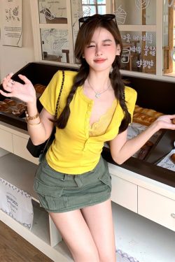 Plus Size Lace Spliced Button V-Neck Short Sleeve T-Shirt for Women - Summer Slim Fit Faux Two-Piece Top in Pure Desire Style