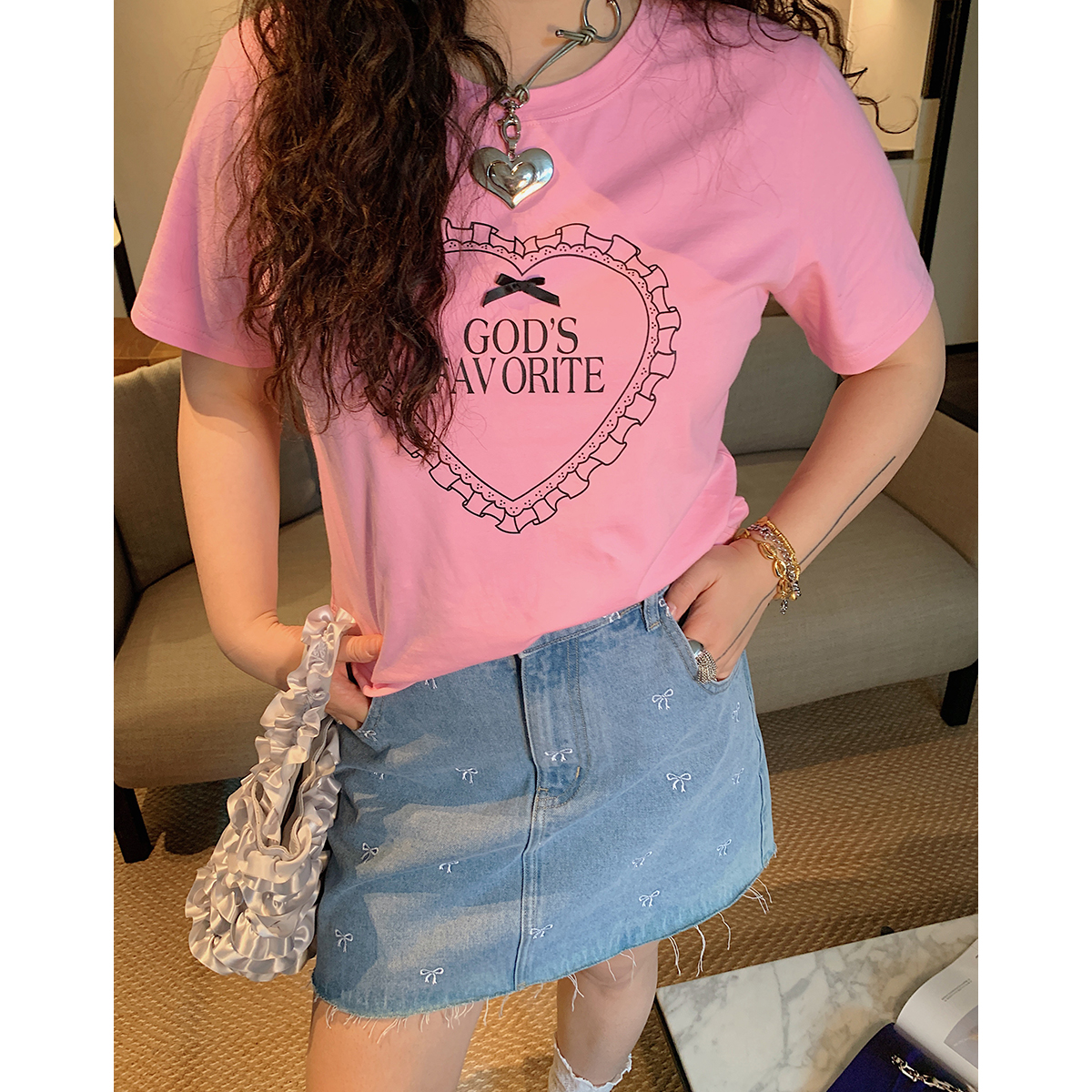 Plus Size Love Heart Bow Short Sleeve T-shirt for Women - Unique Beautiful Design - Spring/Summer 2025 - Y2K Korean Style Fashion Plus Size Love Heart Bow Short Sleeve T-shirt for Women - Unique Beautiful Design - Spring/Summer 2025 - Y2K Korean Style Fashion