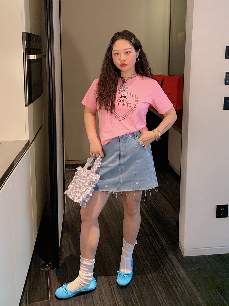 Plus Size Love Heart Bow Short Sleeve T-shirt for Women - Unique Beautiful Design - Spring/Summer 2025 - Y2K Korean Style Fashion Plus Size Love Heart Bow Short Sleeve T-shirt for Women - Unique Beautiful Design - Spring/Summer 2025 - Y2K Korean Style Fashion